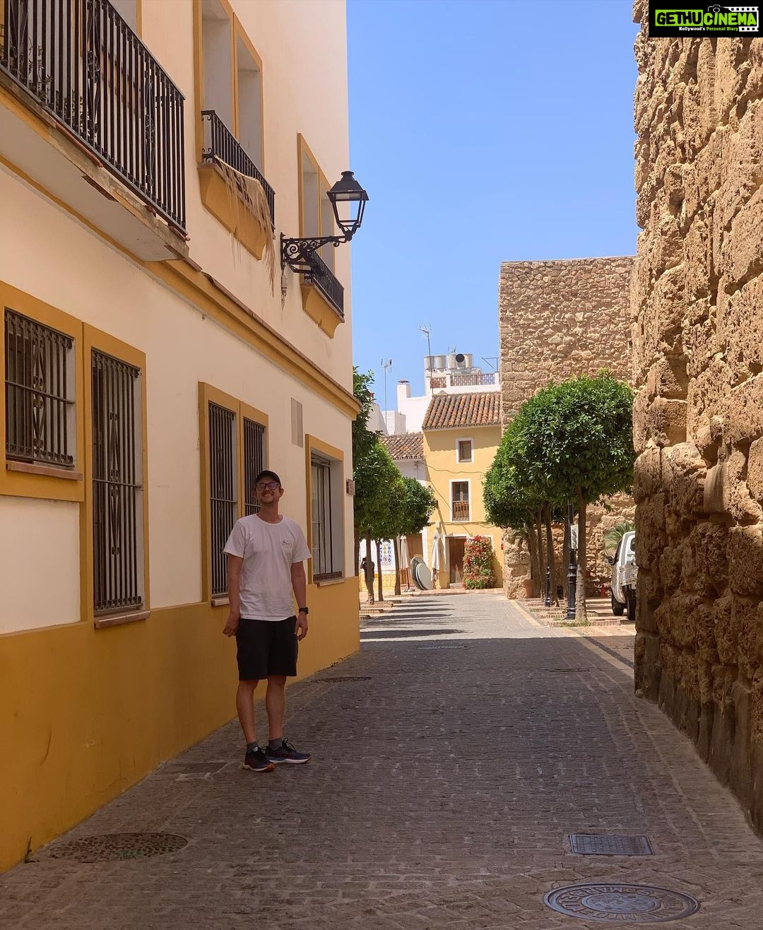 Bruna Abdullah Instagram - In the search for medieval town walls we found the church Mayor De La Encarnaci贸n 馃檹馃徏馃獢馃暞馃摽馃 Marbella Espa帽a