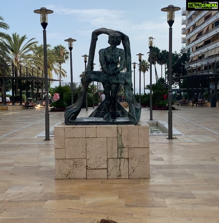 Bruna Abdullah Instagram - The Dali Sculptures are located on the beautiful Avenida del Mar, next to "Plaza de la Alameda" in Marbella. It’s a beautiful marble walk, and it’s open day and night! . . #marbella #avenidadelmar #salvadordali #art #openairgallery #spain🇪🇸 #españa #summerholidays