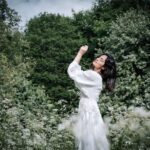 Bruna Abdullah Instagram - Spontaneous shoots are always the best! Thank you @altheadreamsofphotography for these beautiful images ❤️ . . #photography #aberdeenphotographer #forestshoot #backyard #incrediblescotland Aberdeen, Scotland