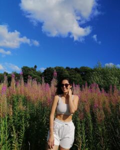 Bruna Abdullah Instagram - Dia lindooooooooo 🫶🏼🦋🌾☀️