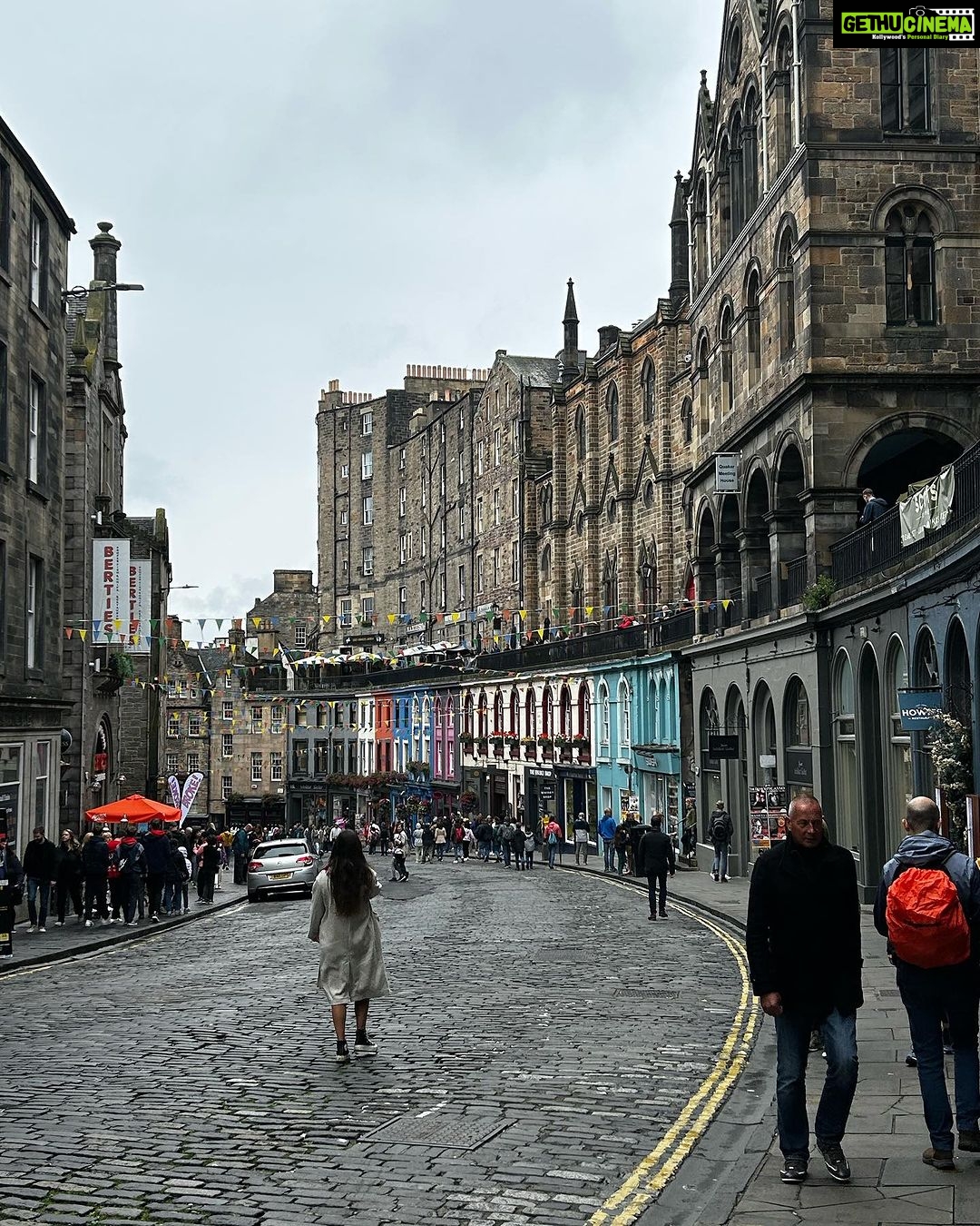 Bruna Abdullah Instagram - A little bit of Edinburgh 🫶🏼 Edinburgh, Scotland