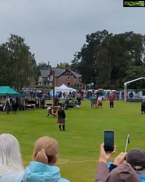Bruna Abdullah Instagram - A bit late but a glimpse of the Aboyne Games .. Having a formed in 1867, Aboyne is regarded as "The Traditional Highland Games". We continue to attract thousands of visitors to witness the annual display and competition of Scottish culture in one of the most scenic parts of Aberdeenshire. . Tendo se formado em 1867, Aboyne é considerado como "Os Jogos Tradicionais das Terras Altas". Atraindo milhares de visitantes para testemunhar a exibição anual e a competição da cultura escocesa em uma das partes mais belas de Aberdeenshire.