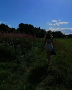 Bruna Abdullah Instagram - Dia lindooooooooo 🫶🏼🦋🌾☀️