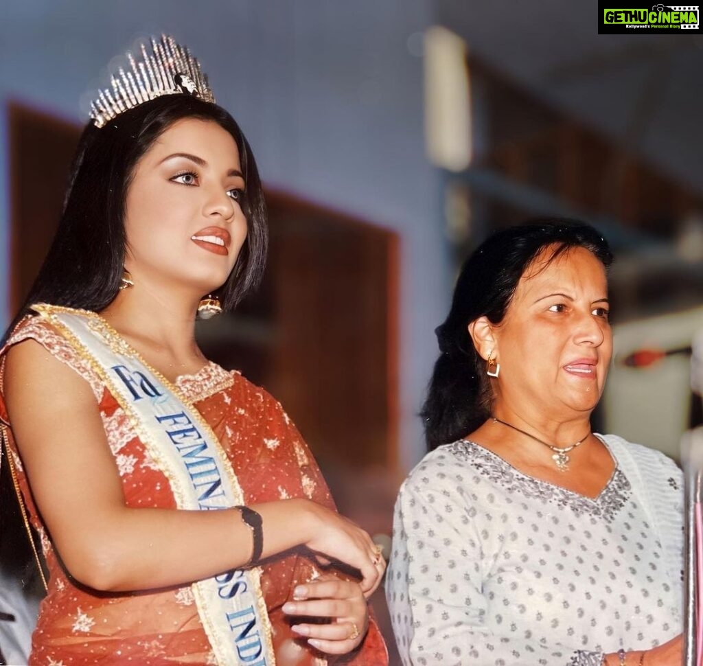 Celina Jaitly Instagram - Today on teachers day I would like to celebrate my two wonderful teachers Ms Yasmin Khan & Ms Keys who greatly impacted my schooling years in Lucknow Teaching is the art of changing lives and these two teachers are proof that a teacher’s impact lasts a lifetime and the fact that great teachers make ordinary students extraordinary. ( Photo 1 & 2 ) My 3rd grade class teacher : Ms Yasmin Khan taught me it was ok to be unique, it was ok to speak my mind without being offensive, she taught me to stand up for myself. Ms Yasmin was of a very quiet demeanour but her uplifting attitude through school days and words of constant support had a lifelong impact on my life. (Photo 3) My school principal Ms Keys was key in helping me find my confidence in public speaking and dramatics. Under her esteemed training and grooming I went on to win many trophies at various inter school competitions in extempore, debates, quiz, sports and music. Ma’am Keys helped me to also improve my writing skills and I went on to become the youngest contributor in my school magazine which went out to over ten thousand students across different branches. I cannot imagine my life journey without the life changing impact of these wonderful two teachers. At every achievement in my life I have always offered the universe love and gratitude for these two wonderful women for their guidance has been one of my many great blessings. #teachersday #teachersofinstagram #myteacher #celina #celinajaitly #celinajaitley #missindia #missuniverse #bollywood #indianwomen