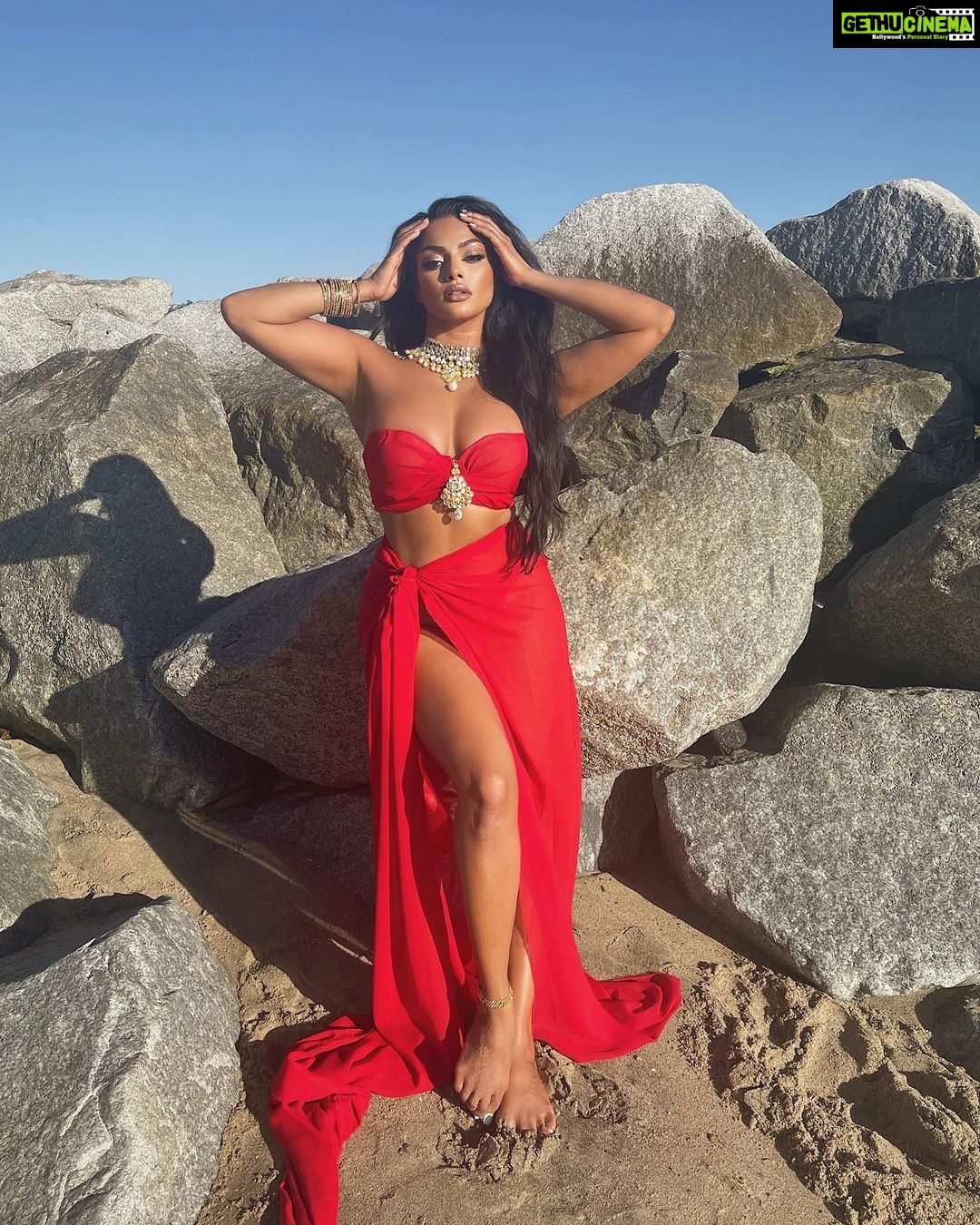 Chandrika Ravi - 14.7K Likes - Let me be your escape