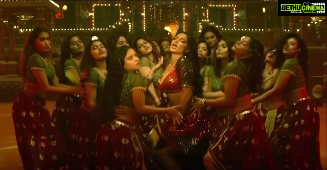 Chandrika Ravi - 19.3K Likes - Maa Bava Manobhavalu full song is out now!!!
https://youtu.be/wcC7_pkel5A
@mythriofficial @dongopichand @sonymusic_south @musicthaman @sekharmaster