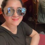 Charmy Kaur Instagram - Tats called covering of stressed eyes with a smile 😎 #workmodeon @puriconnects