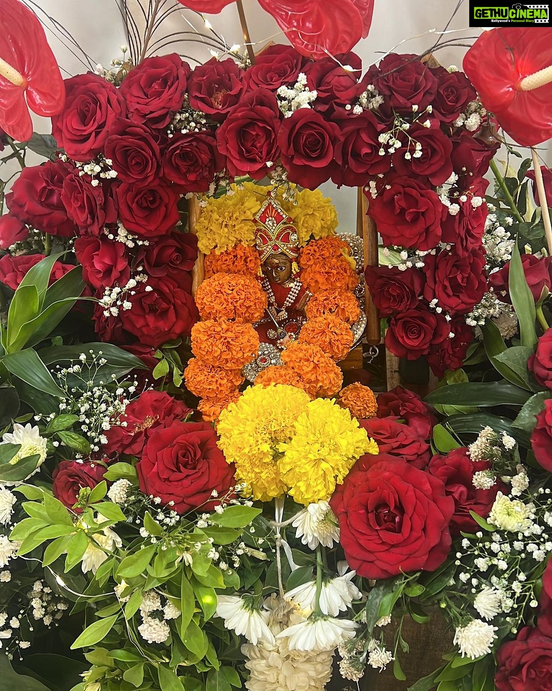 Charu Asopa Instagram - Happy Janmashtami to everyone❤️🙏 Hathi ghoda Pallki Jai Kanhaiya lal ki 🙏 @littleens_official