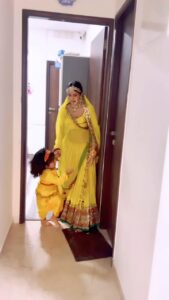 Charu Asopa Instagram - Bada Natkhat hai re Kishan Kanhaiya……❤️🧿
