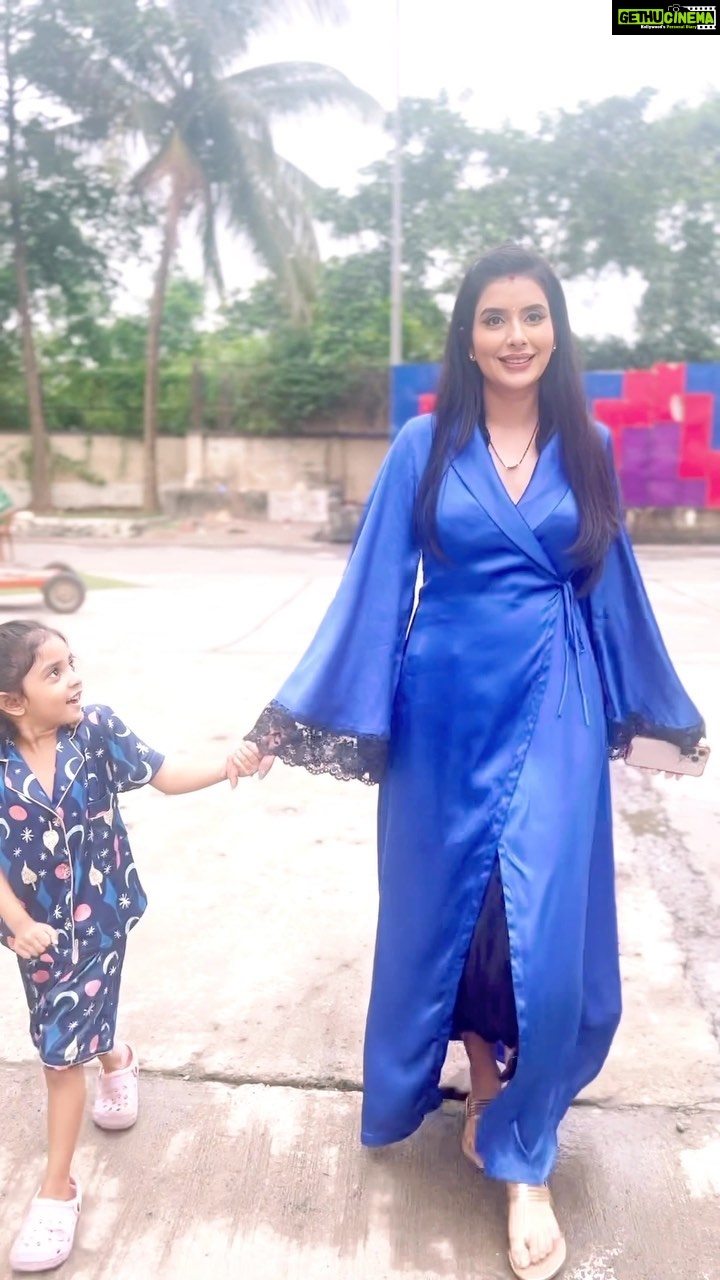 Charu Asopa Instagram - If you think I’m great, you should meet my mom😍