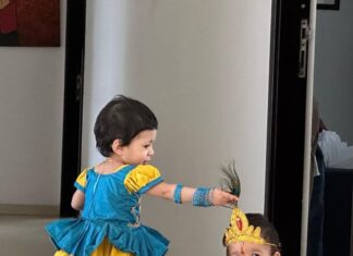 Chinmayi Instagram - Happy Krishna Janmasthami to everyone from our Subhadra and Krishna❤️👣👣