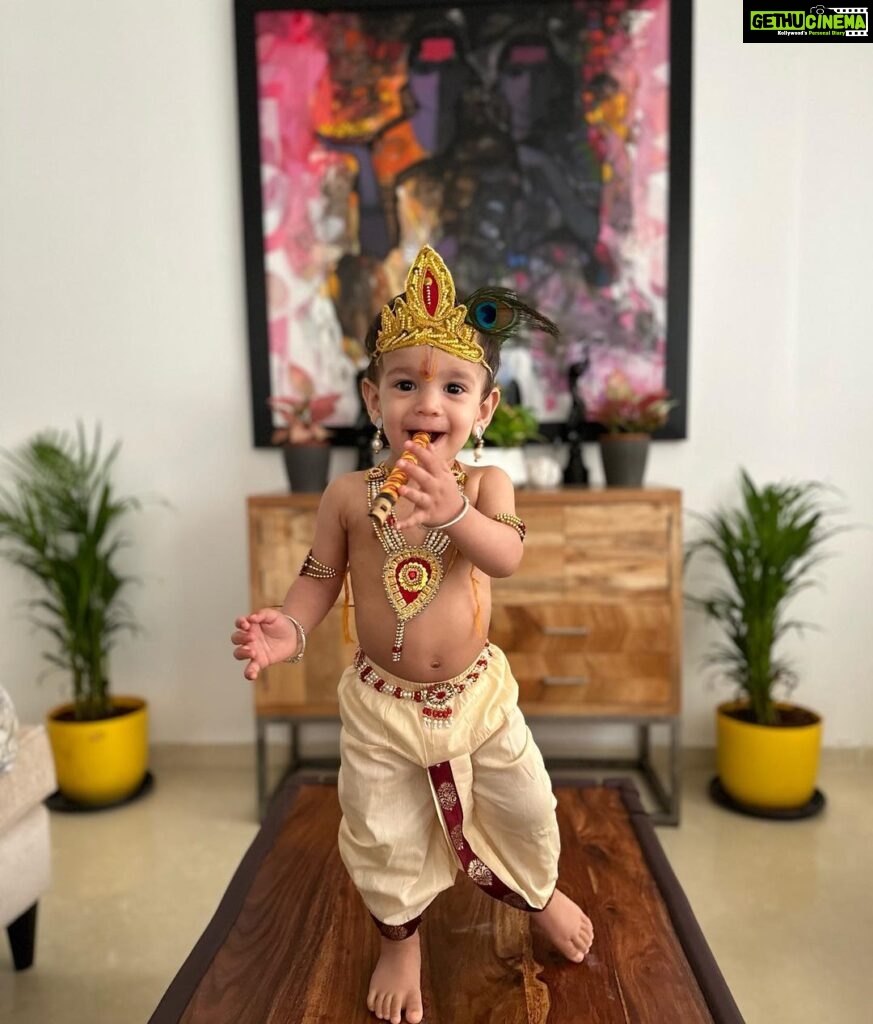 Chinmayi Instagram - Happy Krishna Janmasthami to everyone from our Subhadra and Krishna❤👣👣