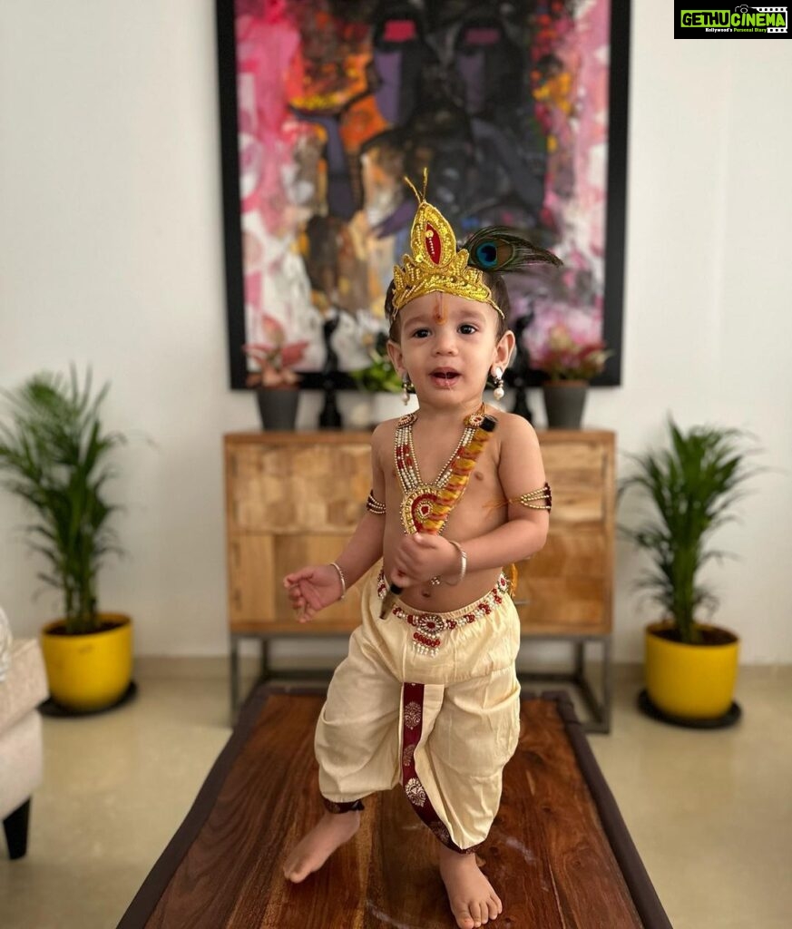 Chinmayi Instagram - Happy Krishna Janmasthami to everyone from our Subhadra and Krishna❤️👣👣