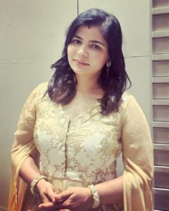 Chinmayi Instagram - All set for the #khushi Concert 

#khushionseptember1st 

Styled by @stylemuze 
Wearing @kaksh_by_kavita 
Hair @hanuman_3007_