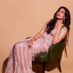 Chitrangada Singh Instagram - 🦩🦩🦩🦩 For the event in Outfit @itsombysomya Jwellery @diosaparis Styled by @eshaamiin1 📸 @lokeshbhoyarphotography #vintagevibes