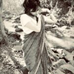 Chitrangada Singh Instagram - Ending the year .. with such a special beginning… 💛💫🎥😇♥️ Wishing you all have memories to cherish from the year gone .. n make even more beautiful ones in the year coming .. !! #parikramathefilm #happynewyear #2023