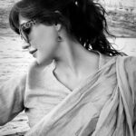 Chitrangada Singh Instagram - Ending the year .. with such a special beginning… 💛💫🎥😇♥️ Wishing you all have memories to cherish from the year gone .. n make even more beautiful ones in the year coming .. !! #parikramathefilm #happynewyear #2023