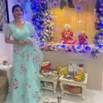 Daisy Shah Instagram - आ नो भद्रा: क्रतवो यन्तु विश्वत:। . . Happy Ganesh Chaturthi 🙏✨ #ganpatibappamorya . . . Outfit: @muksweta