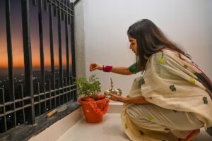 Deepthi Sunaina Instagram - That edho saadhinchina DAY❤️🫂 
#deepthisunaina #heartishappy
.
.
.
.
.
📸: @mr_clicker_photography