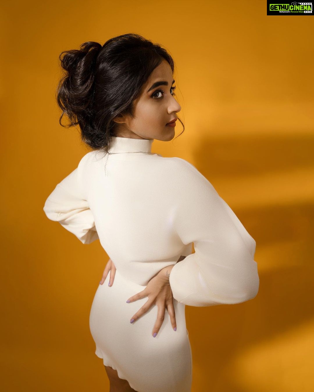 Deepthi Sunaina Instagram - Every wait has a worth. 🫂 #deepthisunaina . . . . . 📸: @saikrishna.gunti MUA: @panduchalapati Hair: @vicky_hairstylist_official