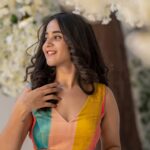 Deepthi Sunaina Instagram - ❤️ #deepthisunaina . . . . . 👗: @navya.marouthu 📸: @landscapephotography19 Hair: @skinoccassionssalon Location: @nstudios_prewedding