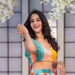 Deepthi Sunaina Instagram - ❤️ #deepthisunaina . . . . . 👗: @navya.marouthu 📸: @landscapephotography19 Hair: @skinoccassionssalon Location: @nstudios_prewedding