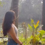 Deepthi Sunaina Instagram - Ignore problems like you ignored ant in the video😬 #deepthisunaina DindiResort