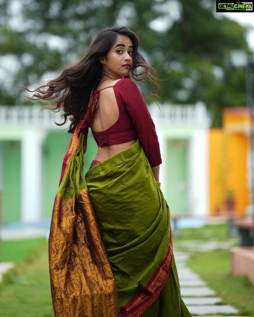 Deepthi Sunaina Instagram - 💚♥️ . . . . . Outfit: @kulkarni_sisters 📸 : @thehashtag_photography Location: @mrandmrsstudiohyd MUA: @panduchalapati