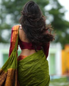 Deepthi Sunaina Instagram - 💚♥️
.
.
.
.
.
Outfit: @kulkarni_sisters 
📸 : @thehashtag_photography 
Location: @mrandmrsstudiohyd
MUA: @panduchalapati