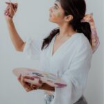 Deepthi Sunaina Instagram - Creativity takes courage. 🫂 #deepthisunaina . . . . . 📸: @rohitnagsai Concept and styling:@srikrupa.saggam #deepthisunaina