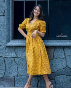 Deepthi Sunaina Instagram - How you love yourself is how you teach others to love you. #deepthisunaina . . . . . 👗: @navya.marouthu 📸: @landscapephotography19 Location: @nstudios_prewedding