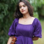 Deepthi Sunaina Instagram - You remember who you were, before the world told you who to be? 🙃👀 #deepthisunaina . . . . Outfit: @navya.marouthu 📸: @jus_sonu