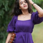 Deepthi Sunaina Instagram - You remember who you were, before the world told you who to be? 🙃👀 #deepthisunaina . . . . Outfit: @navya.marouthu 📸: @jus_sonu