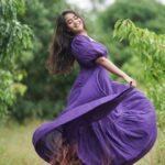 Deepthi Sunaina Instagram - The only true wisdom is to know that you know NOTHING. 🫂❤️👀 #deepthisunaina . . . . Outfit: @navya.marouthu 📸: @jus_sonu