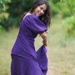 Deepthi Sunaina Instagram - The only true wisdom is to know that you know NOTHING. 🫂❤️👀 #deepthisunaina . . . . Outfit: @navya.marouthu 📸: @jus_sonu