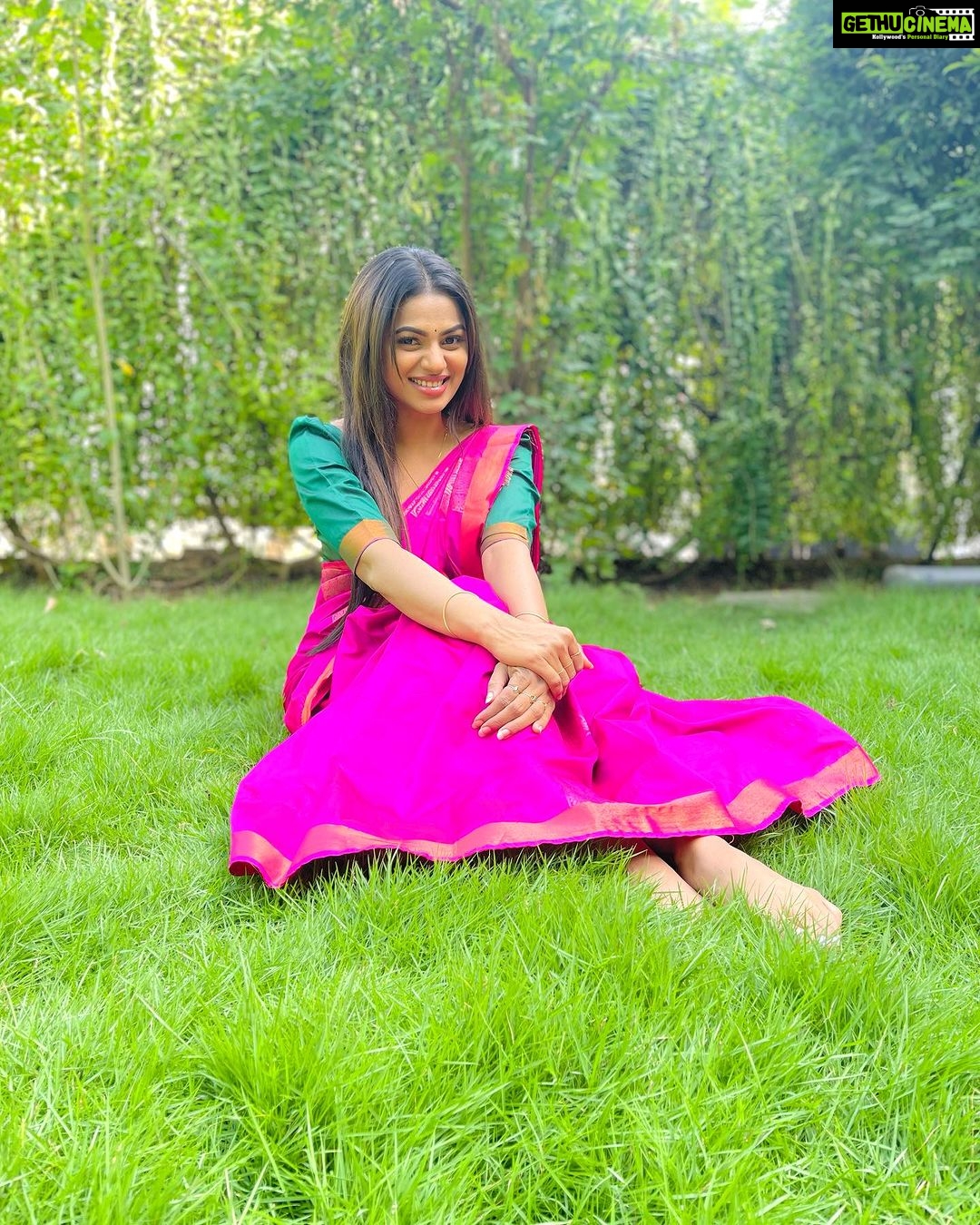 Delna Davis Instagram - In every pleat lies a tale, as the saree weaves its magic.