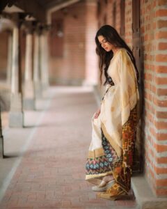 Delna Davis Instagram - The timeless charm of Kerala sarees. 🌾 #classicelegance #onam2023 #onam