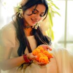 Delna Davis Instagram - ഏവര്‍ക്കും ഐശ്വര്യത്തിന്റെയും സമൃദ്ധിയുടെയും ഓണം ആശംസിക്കുന്നു #onam #onam2023