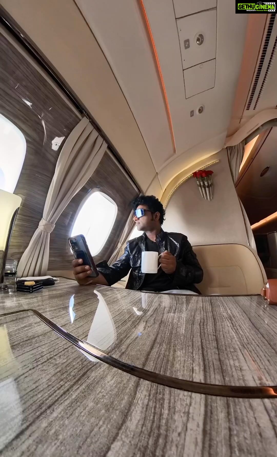 Devi Sri Prasad - 39.5K Likes - My FAVOURITE LOUNGE on EMIRATES Flight..
COFFEE in the CLOUDS ☕️ ⛅️🎶😎
On my way back from USA to INDIA , after a Super Duper Successful TOUR !!
😍❤️🙏🏻🎶
#DSPOoAntavaTourUSA
@emirates always Rocks !! 🤟🏻
@sagar_singer @singergeethamadhuri @vedalahemachandra @prudvichandra @indravathi__chauhan @rita.thyagarajan @imoney106 @sureshkumartaaddi @amritha.ram @iammangli @itsme_anasuya @peoplemediafactory @ujwal_kasthala @itsmounima @tanaconference2023 @bata.events @mbliveevents @seattlesreekanth
@vishwaprasad.tg
@deepapais @sandeshshetty_usa @rudrainternational.us
@tvishadances @sarakum4r @tanishabhaisare @aaryag18 @a.agarwal12
@sara_madoz @elenyart6 @sus_bf
@lidiacarmonaa
@zabdielnayz @angelgranado2 @andresnavarroactor @soyalvaro.romero