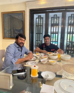 Devi Sri Prasad Instagram - HAPPIEST MUSICAL BDAY to d Evergreen , 1 & Only MEGA⭐️ Dearest @chiranjeevikonidela sir ❤️🎂🎶🎂❤️

Not Only Ur Stardom sir, Ur Love & Affection towards people is MAGNANIMOUS always🙏🏻❤️

ThankU 4 this Cute Surprise Gift.. #Burberry Glasses that day at d Breakfast dear sirr😍😎

YOU r a LIFETIME GIFT to Us🙏🏻🎶❤️

#HBDmegastarchiranjeevi 

@sushmitakonidela