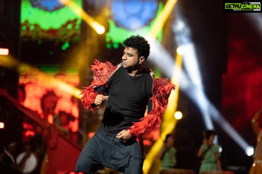 Devi Sri Prasad Instagram - Capturing the magic of @thisisdsp Live in KL! The energy was electric, and the memories will last forever! #DspOoSolriyaTour #GETREADYLAAAA! #PartywithDSP #rockstarDSP #DSP2023withHD #DSP #DaddyMummy #ooantavamava #oosolriyamama #concertDSP #rockfestDSP #rockfest2023DSP #Bullet #musicfestDSP #livemusicDSP #liveperformanceDSP #rocknrollDSP #DSPstageperformance #enjoydancewithDSP #DspLivelnKL #DspLive #dspliveinconcert Stadium Nasional Bukit Jalil
