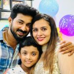 Dhanya Mary Varghese Instagram – It was such a blessed moment to celebrate our Johan’s birthday with all our loved ones. Thank God for all the blessings and happiness showered in our life. Thank you dears for being with us as a family. Thank you @jayakrishnan_kichujk for these nice clicks.❤️🙏

#johnjacob #dhanyamaryvarghese #actor #actress #lifewithjod #birthday #happybirthday #birthdaycelebration #happiness