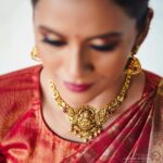 Dhanya Mary Varghese Instagram - Are you a fan of temple jewellery? Then be sure to check the amazing temple jewellery collections at P. T Antony and Sons Alapatt Fashion Jewellery at Attukal Shopping Complex, Thiruvananthapuram. Keep following their page @alapattfashionjewellerytvm for some really good surprises coming your way soon! Looking forward to sharing some more photos from my shoot with them soon. Super happy to have associated with the real heritage jewellery brand from Kerala. #dhanyamaryvarghese #actress #alapattfashionjewellerytvm #modelphoto #photogram #photoshoot #modelphotography #jewelleryshoot #jewellery #picoftheday #instamodel #alapattintrivandrum #buyoriginal #jewellerymodelshoot #instamodel #celebrityphotoshoot