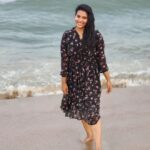 Dhivya Duraisamy Instagram - Beach day🖤