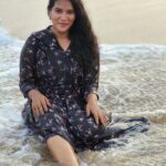 Dhivya Duraisamy Instagram - Beach day🖤