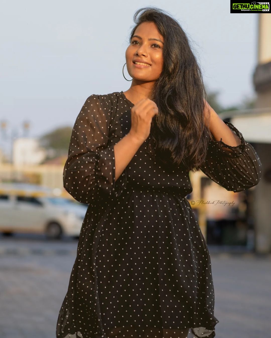 Dhivya Duraisamy Instagram - Costume @askcouture.7 Pc @flashbaack_photo & @spear_sid