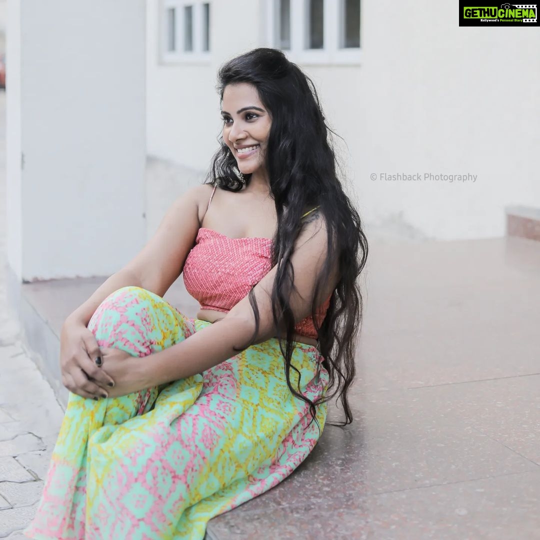 Dhivya Duraisamy Instagram - Costume @askcouture.7 Pc @flashbaack_photo Pc Asst @_dhanush_cam