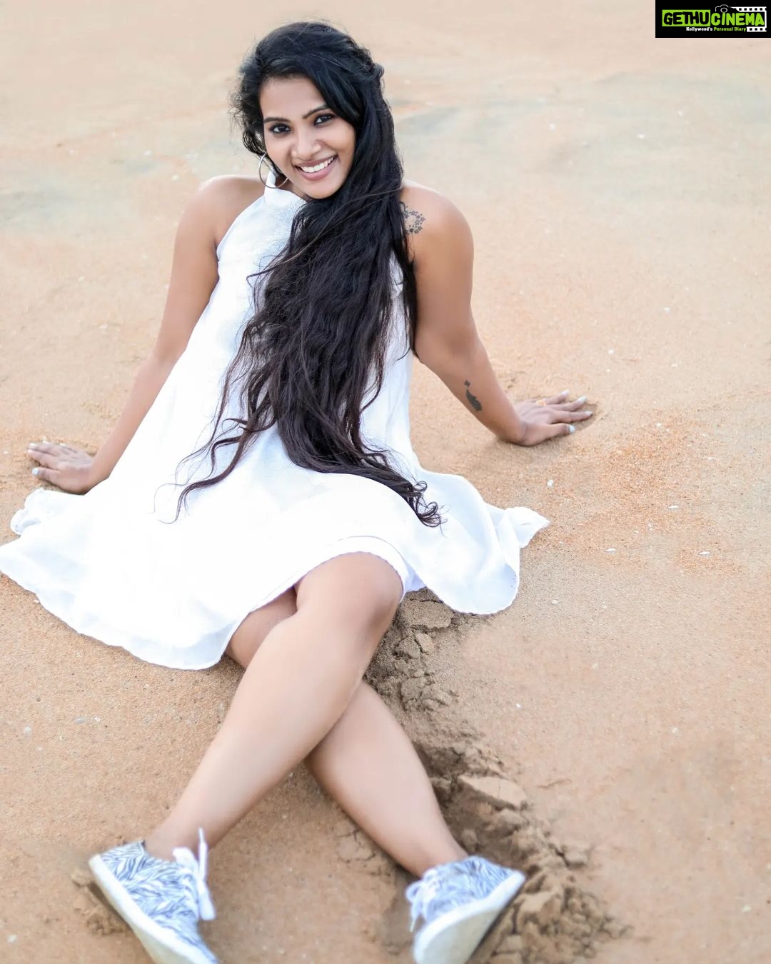 Dhivya Duraisamy Instagram - 🤍🤍 Costume @designed_by_sindhu Pc @evidencemaker Retouch @sabu.dxb