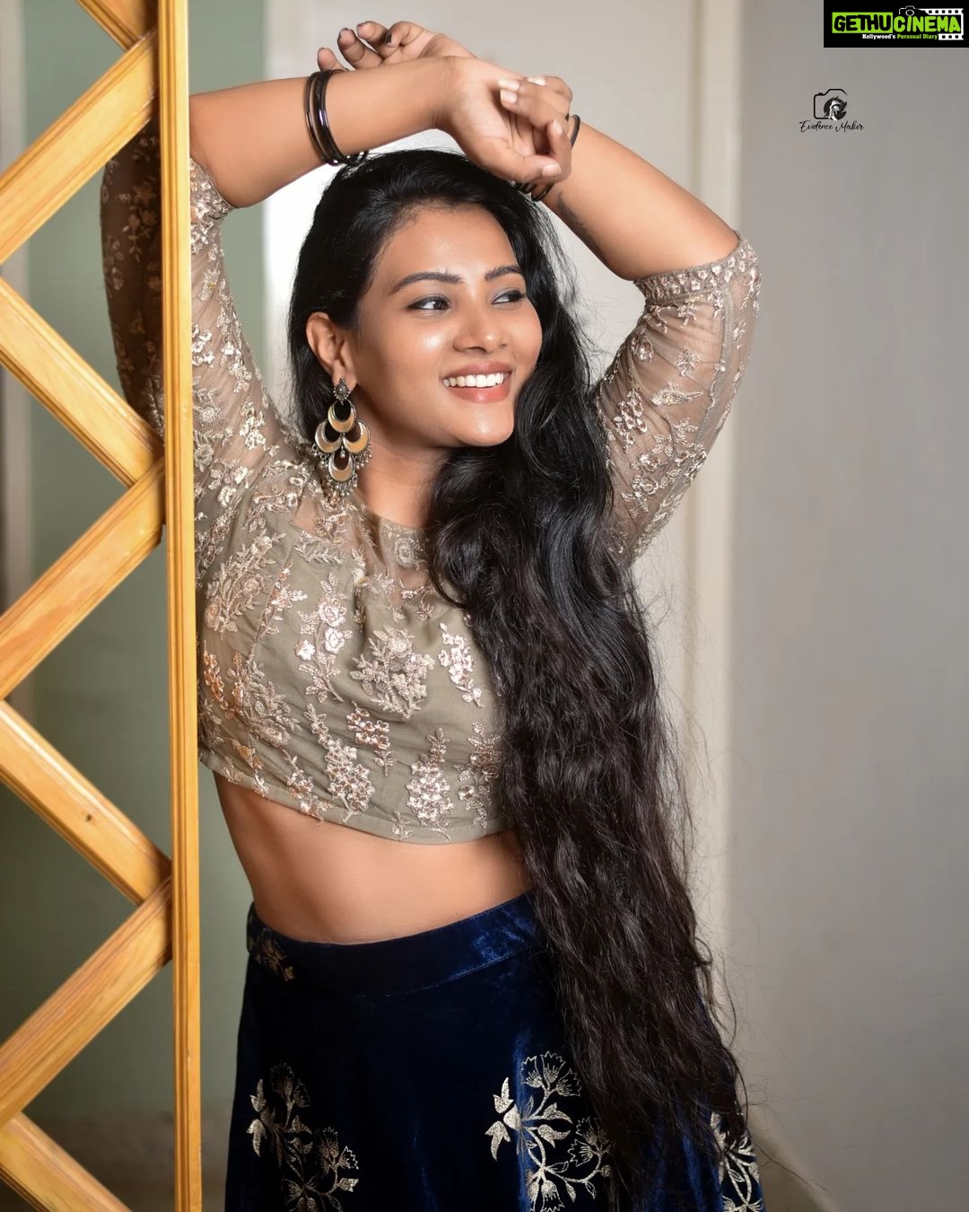 Dhivya Duraisamy Instagram - Pc @evidencemaker Costume @radzstylism