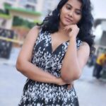 Dhivya Duraisamy Instagram - 🖤 Costume @radzstylism